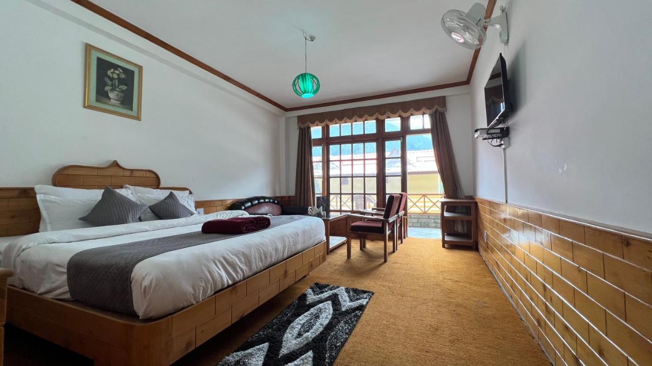 Hotel Hollywood - Top Rated & Most Awarded Property In Manali Exteriér fotografie