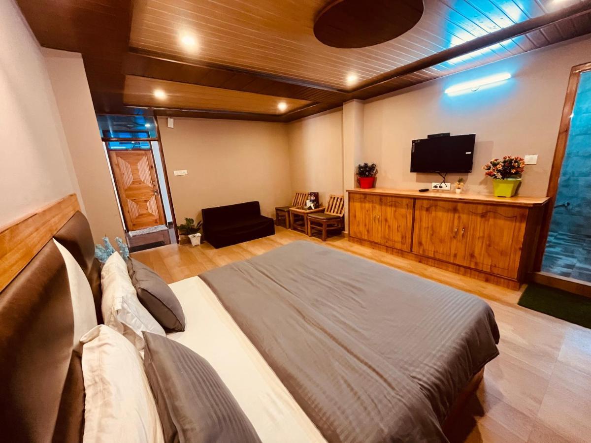 Hotel Hollywood - Top Rated & Most Awarded Property In Manali Exteriér fotografie